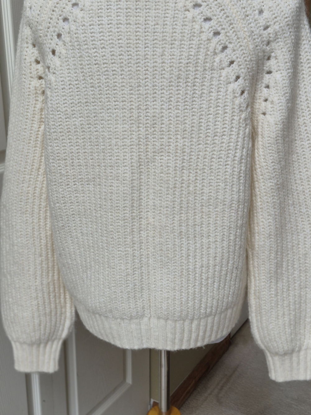 LOFT Cream Ribbed V‑Neck Button Cardigan - Picture 13 of 15